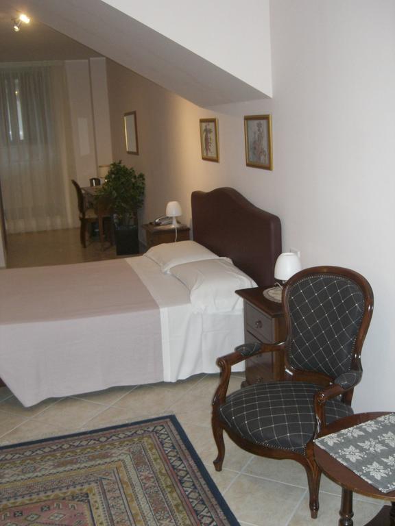 Hotel Europa Rieti Camera foto